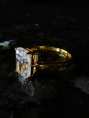 RADIANT CUT MOISSANITE RING