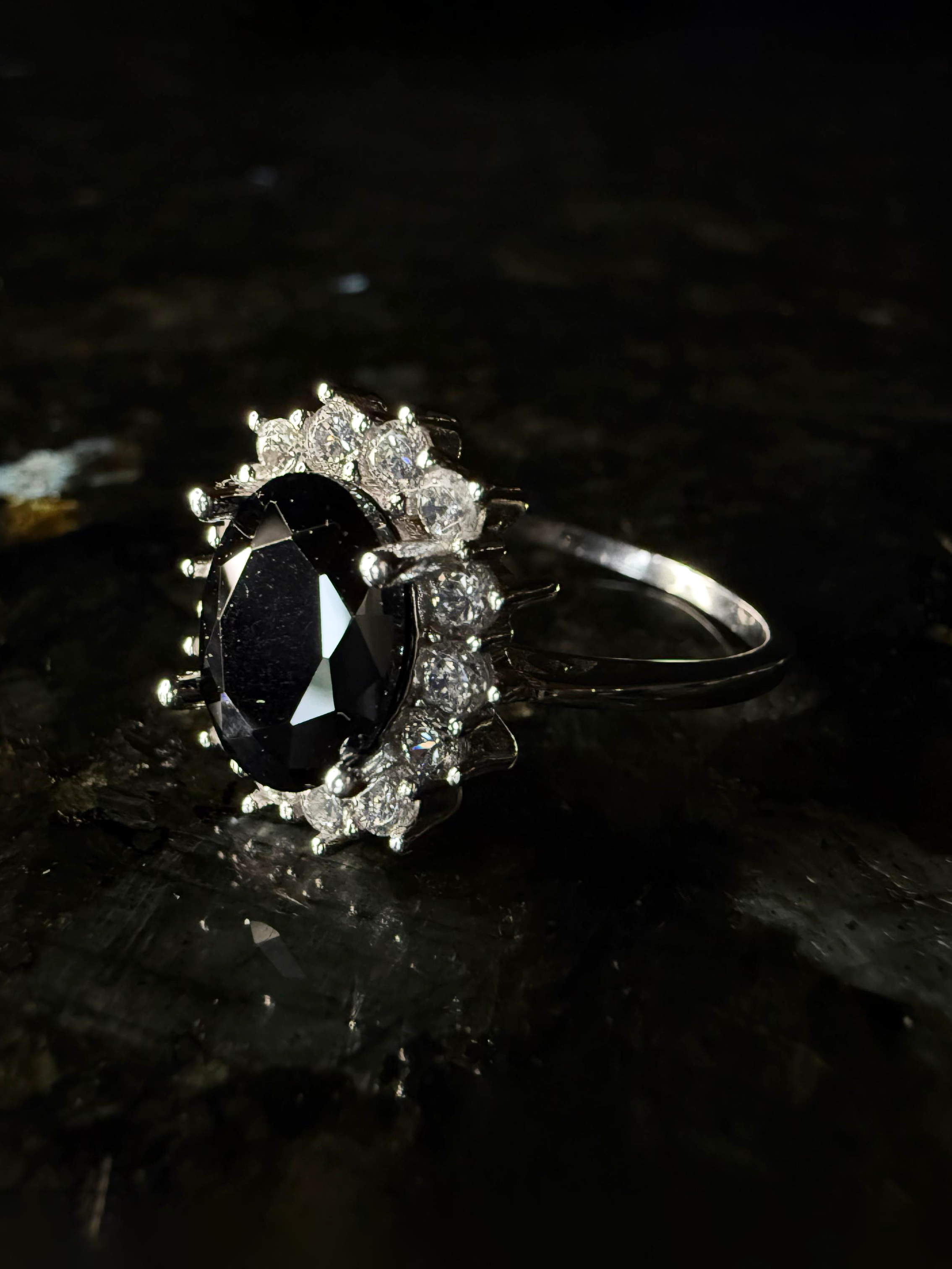 DIANA MIDNIGHT OVAL HALO RING