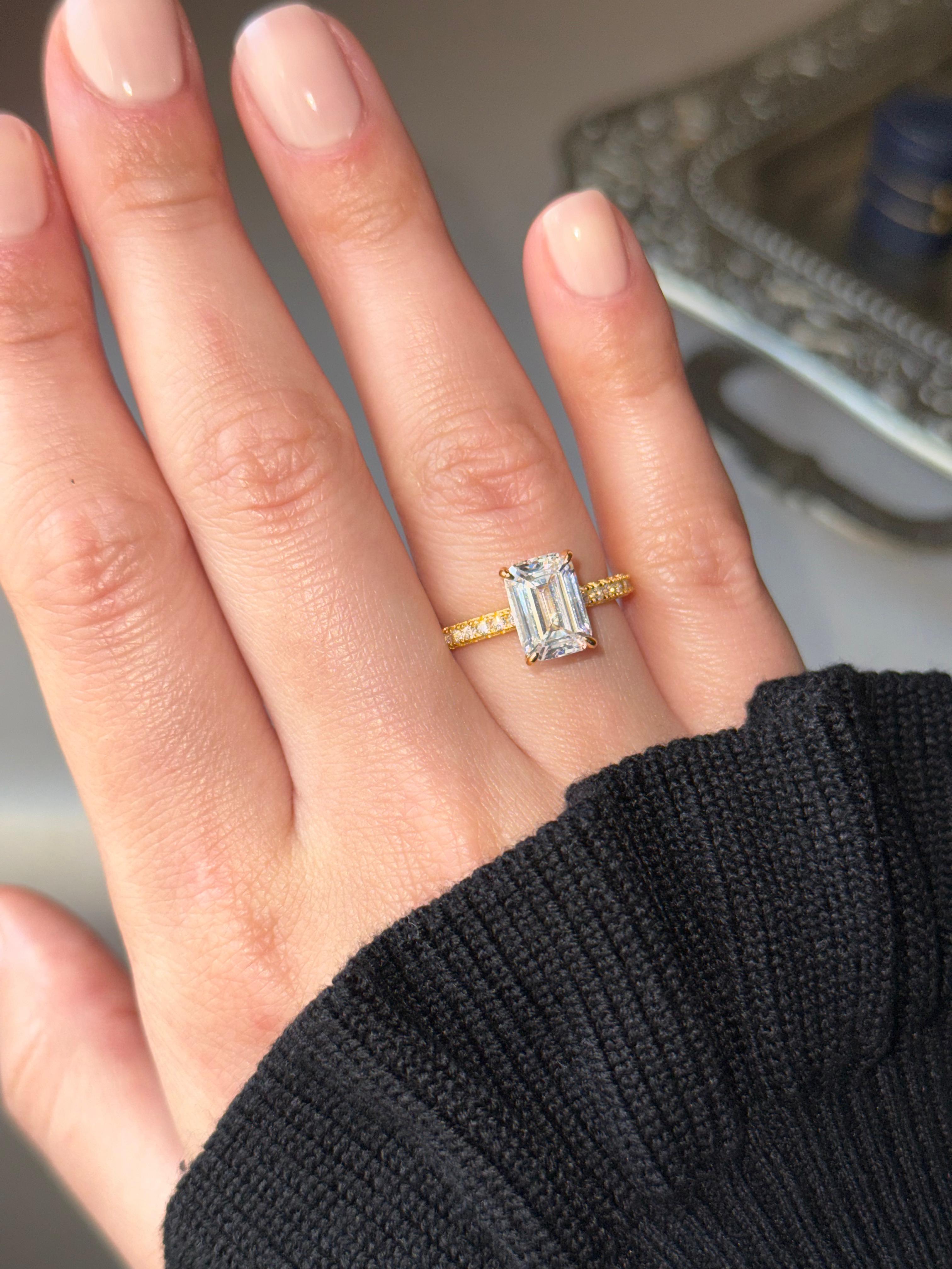 WHITE SAPPHIRE EMERALD CUT PAVÉ RING