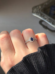 SAPPHIRE OVAL HALO PAVÉ RING