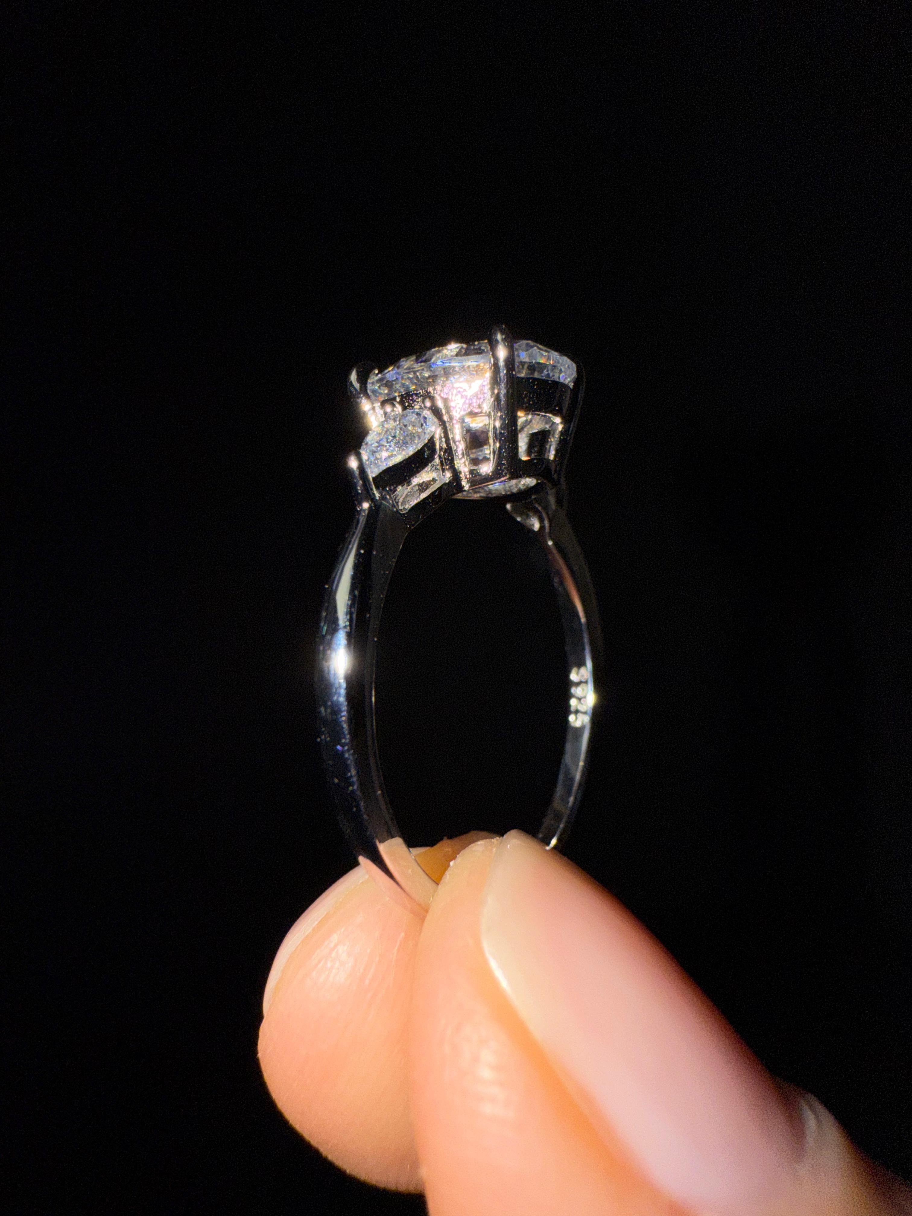 OVAL ZIRCON PEAR TRILOGY RING