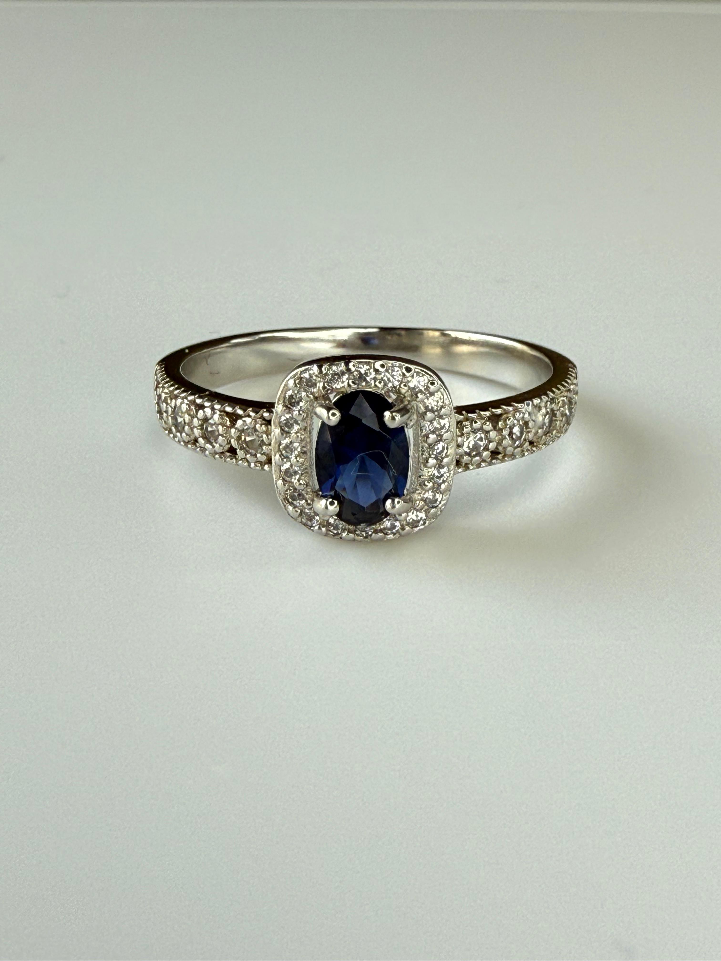 SAPPHIRE OVAL HALO PAVÉ RING