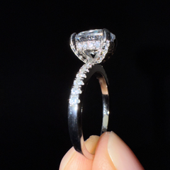 VINTAGE OVAL MOISSANITE PAVÉ BAND RING